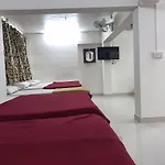 Hotel Priti International